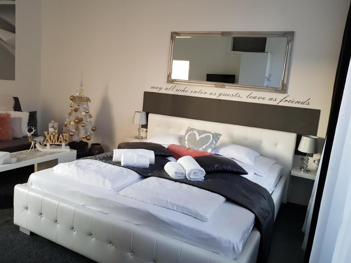 בודפשט Modern Flat In City Center מראה חיצוני תמונה