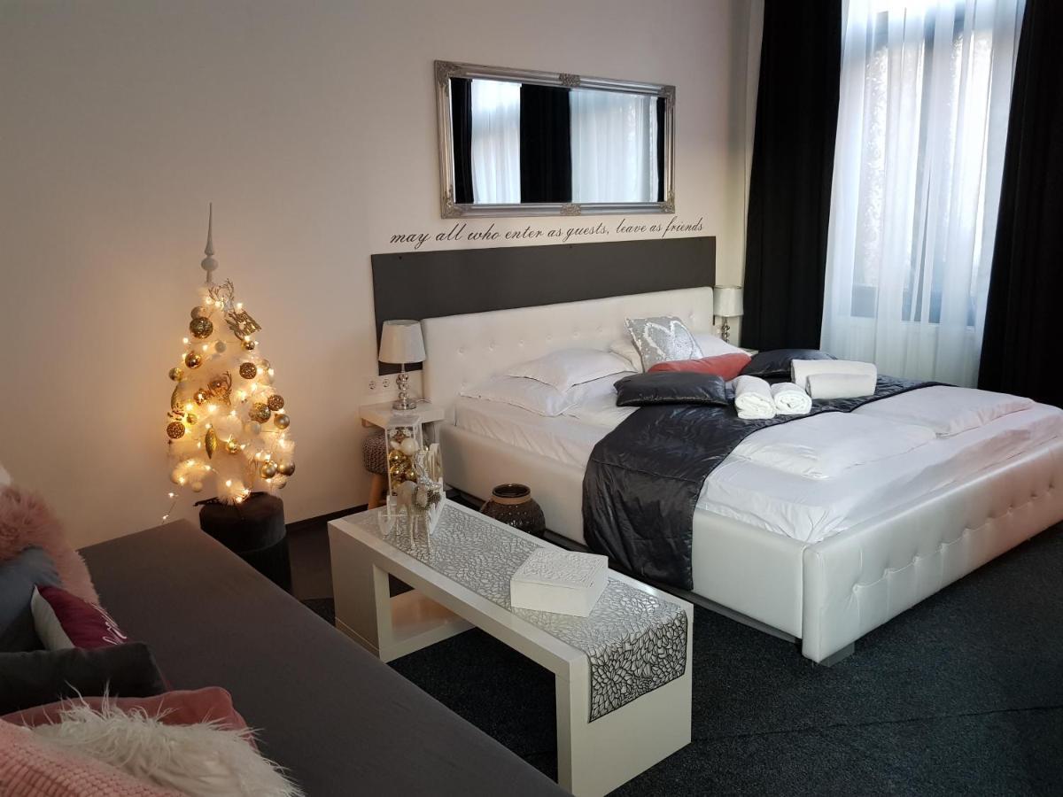 בודפשט Modern Flat In City Center מראה חיצוני תמונה