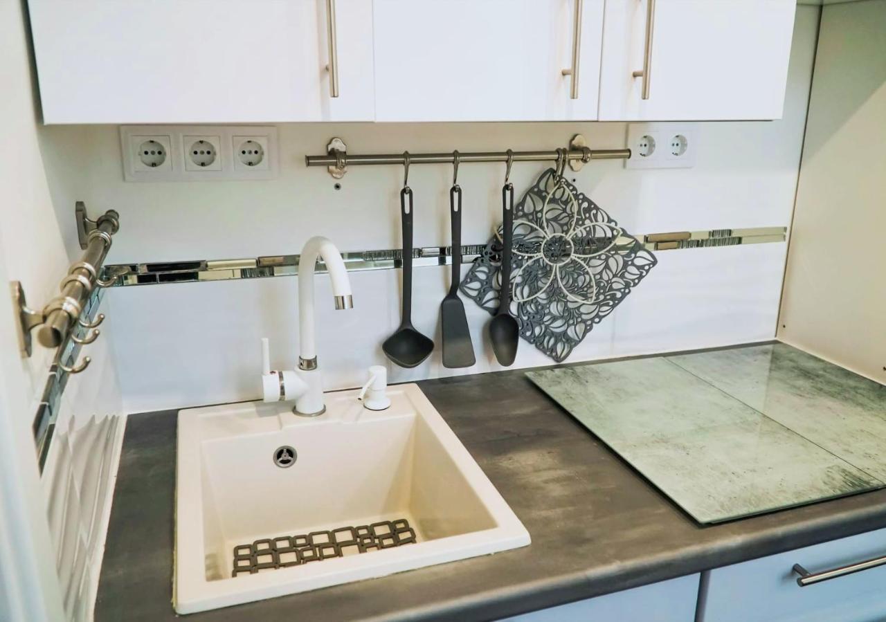 בודפשט Modern Flat In City Center מראה חיצוני תמונה