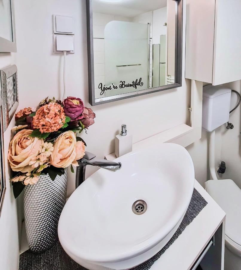בודפשט Modern Flat In City Center מראה חיצוני תמונה